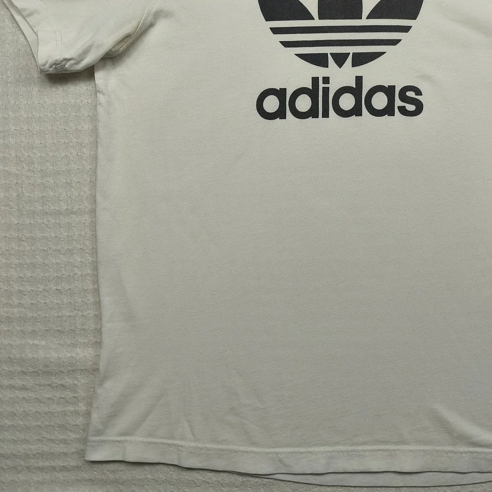 Adidas Originals Trefoil Graphic T-Shirt Men Medium Off-White Cream Short Sleeve